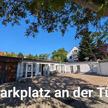 Fewo Urban Gotha-Apartment Friedenstein- Am Schlosspark- Parken An Der Der Tuer- Barrierefrei, 900 Meter Zum Bahnhof - Wallbox Luaran gambar